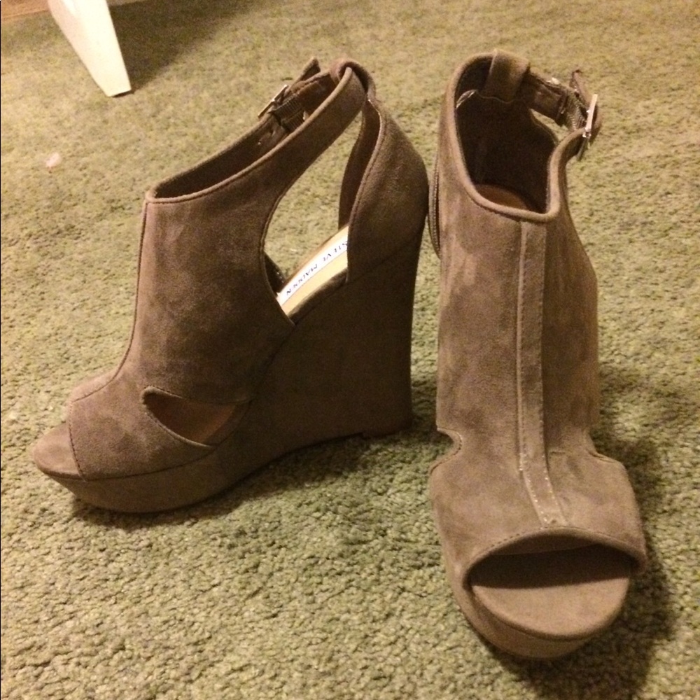 NEW STEVE MADDEN wedges